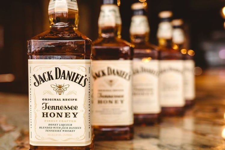 7_Jack_Daniel’s_Tennessee_Honey_Flavored_Whiskey