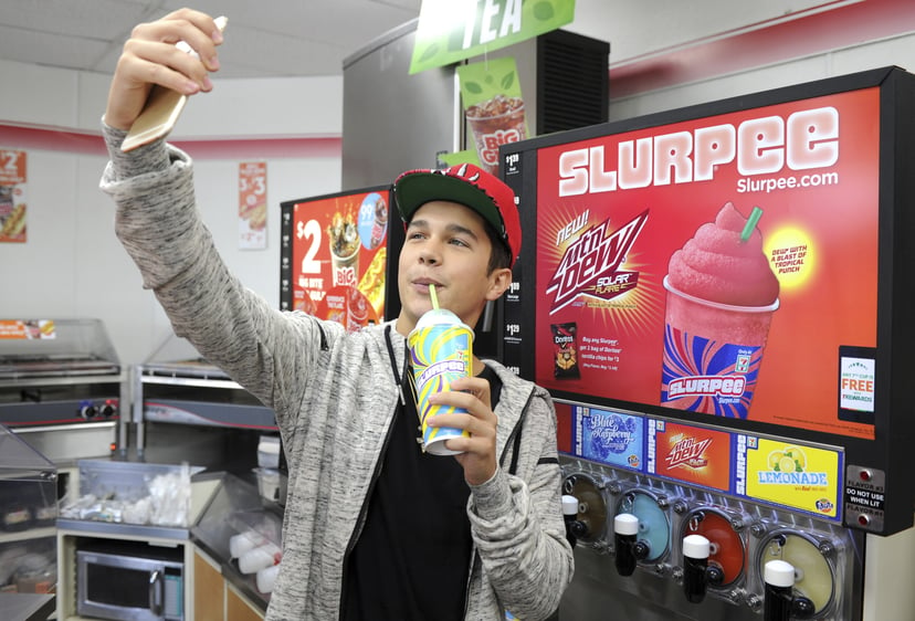 01_13_17_7-Eleven-711-free-slurpee-day-2016-company-marketing-companies-freebie-company-marketing-companies-free-giveaway-man-cave-experiential-marketing-experience.jpg